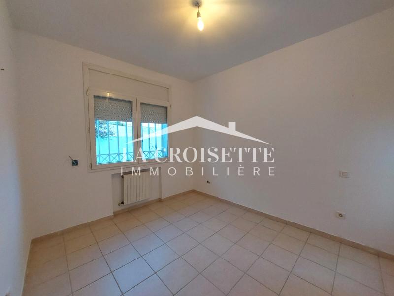 Appartement S+3 avec jardin à La marsa